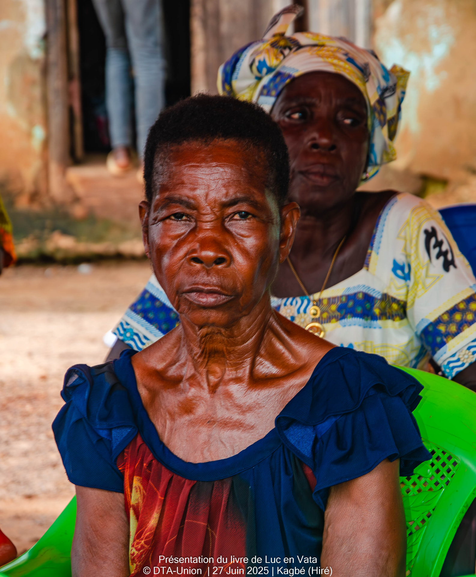 Femmes de Kagbé assistant à la présentation du livre de Luc en Vata, 27 juin 2025